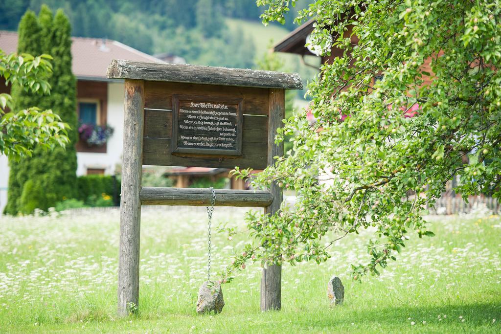 Hotel Steuxner Нойштіфт-ім-Штубайталь Екстер'єр фото